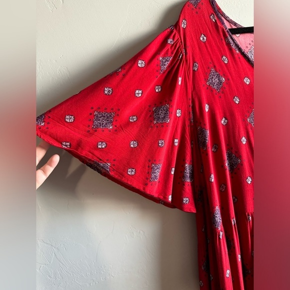 Aveology - Paisley Red and Purple Maxi Dress - Picture 8 of 10